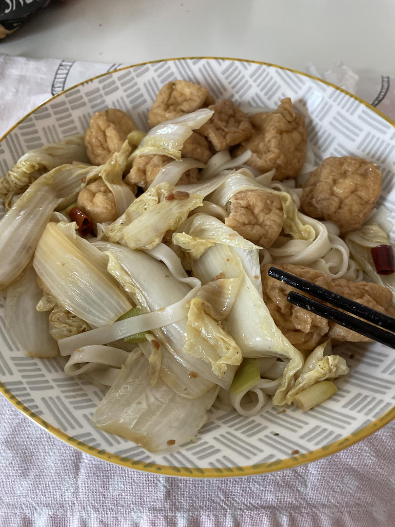白菜煮油豆腐