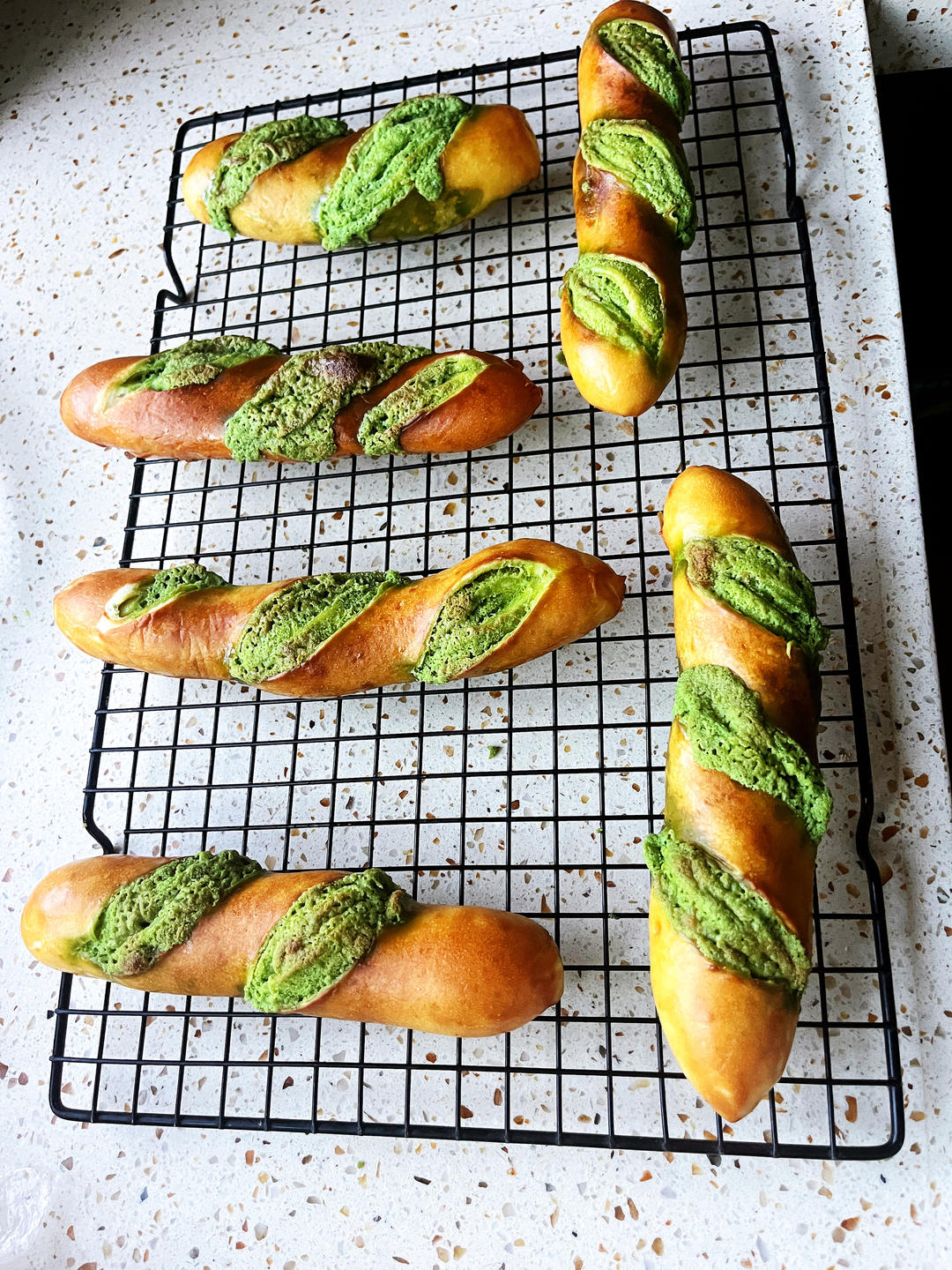 让抹茶控碱水控狂喜的「抹茶奶酥碱水棒」