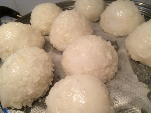 自制汤圆（红豆/芝麻椰蓉馅）