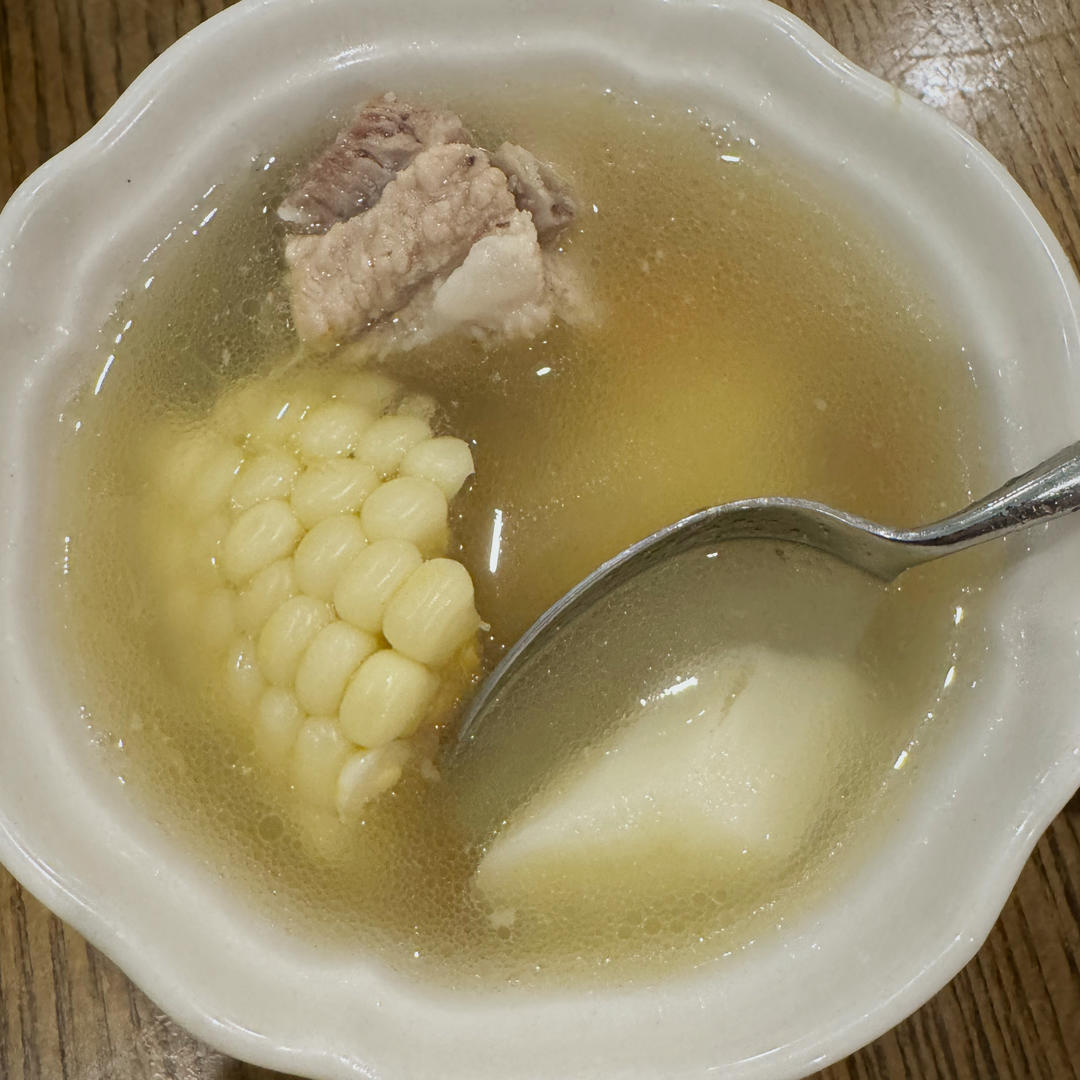 排骨山药玉米 营养汤