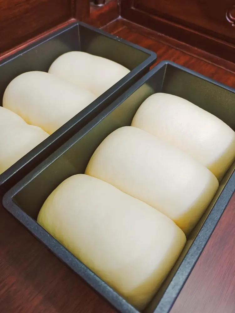 奶香纯粹的重料淡奶油吐司