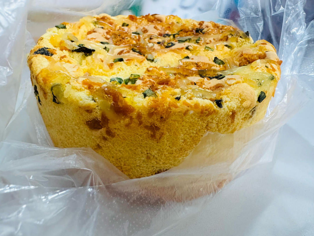 新手也能做的爆浆肉松蛋糕🍰