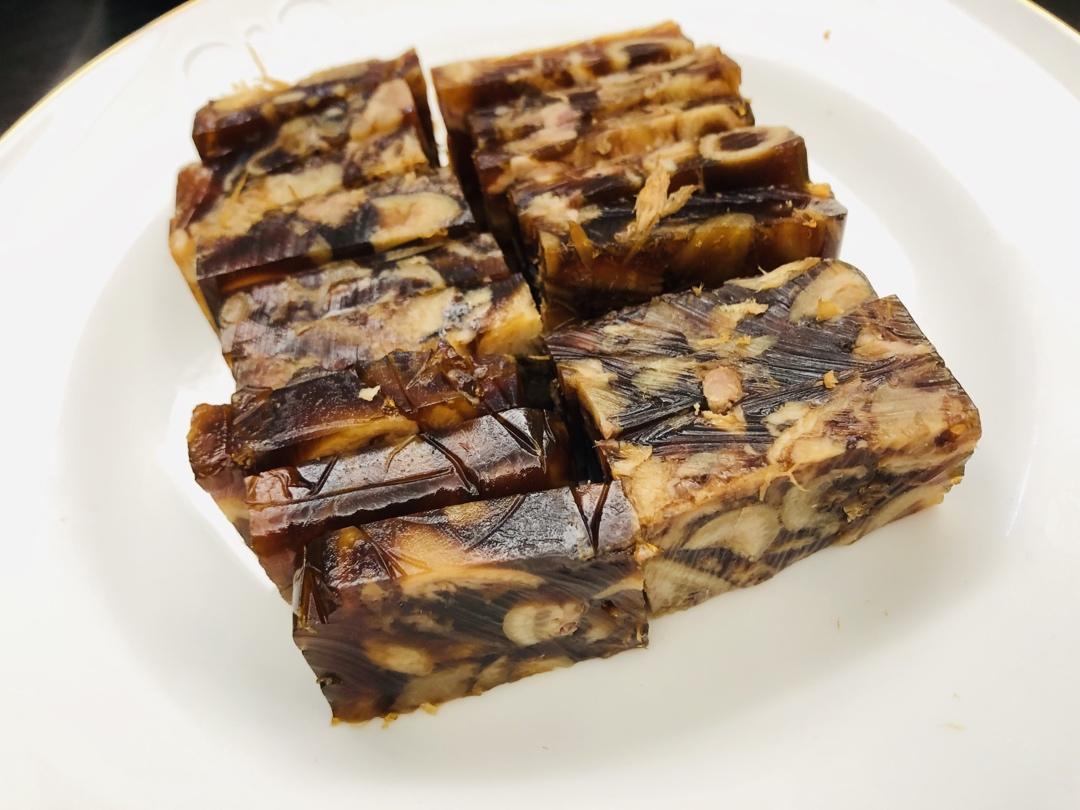 堂妈教你做年夜饭必吃———猪蹄冻