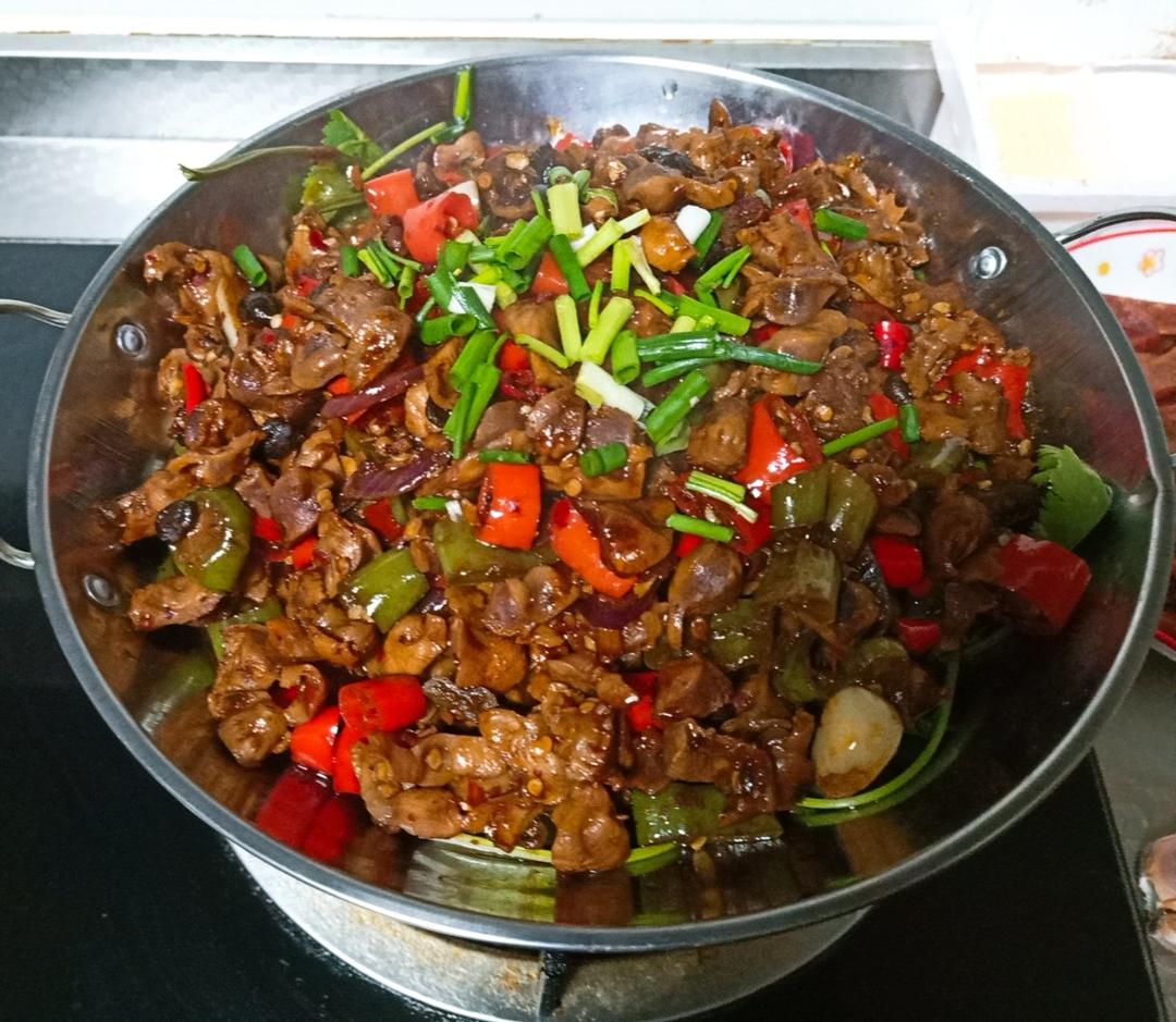 【干锅麻香鸡胗】