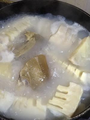 江西特产之——清明粿（春笋咸肉雪菜豆干陷）的做法 步骤2