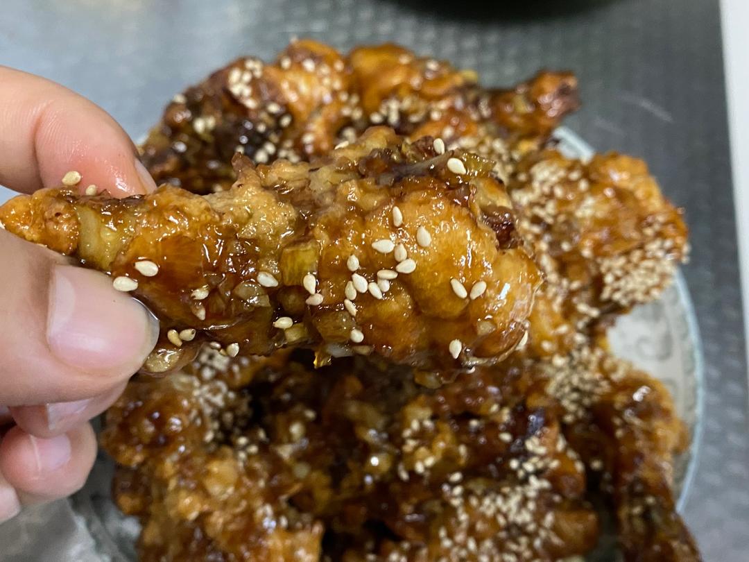 黄油蜂蜜蒜香鸡翅根的做法