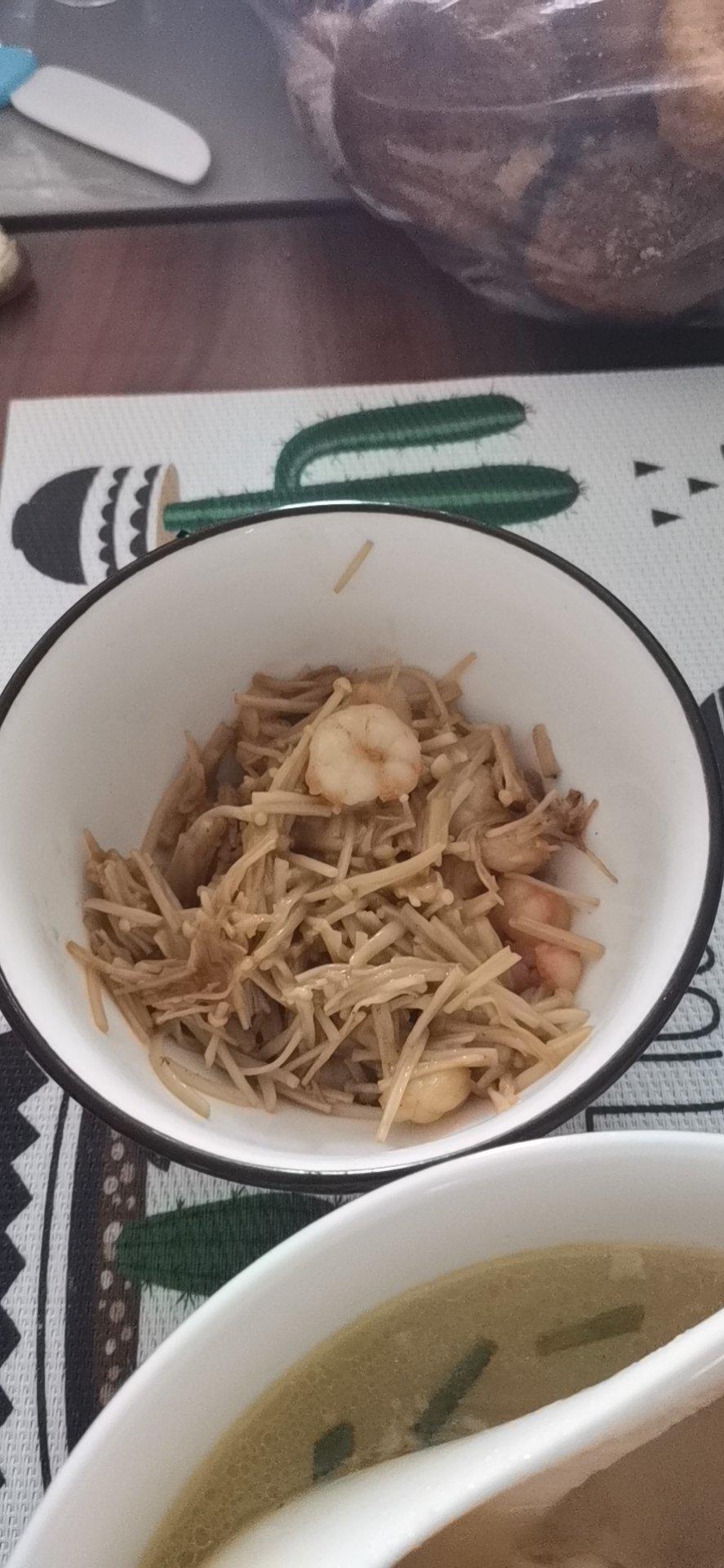 辣酱金针菇炒虾