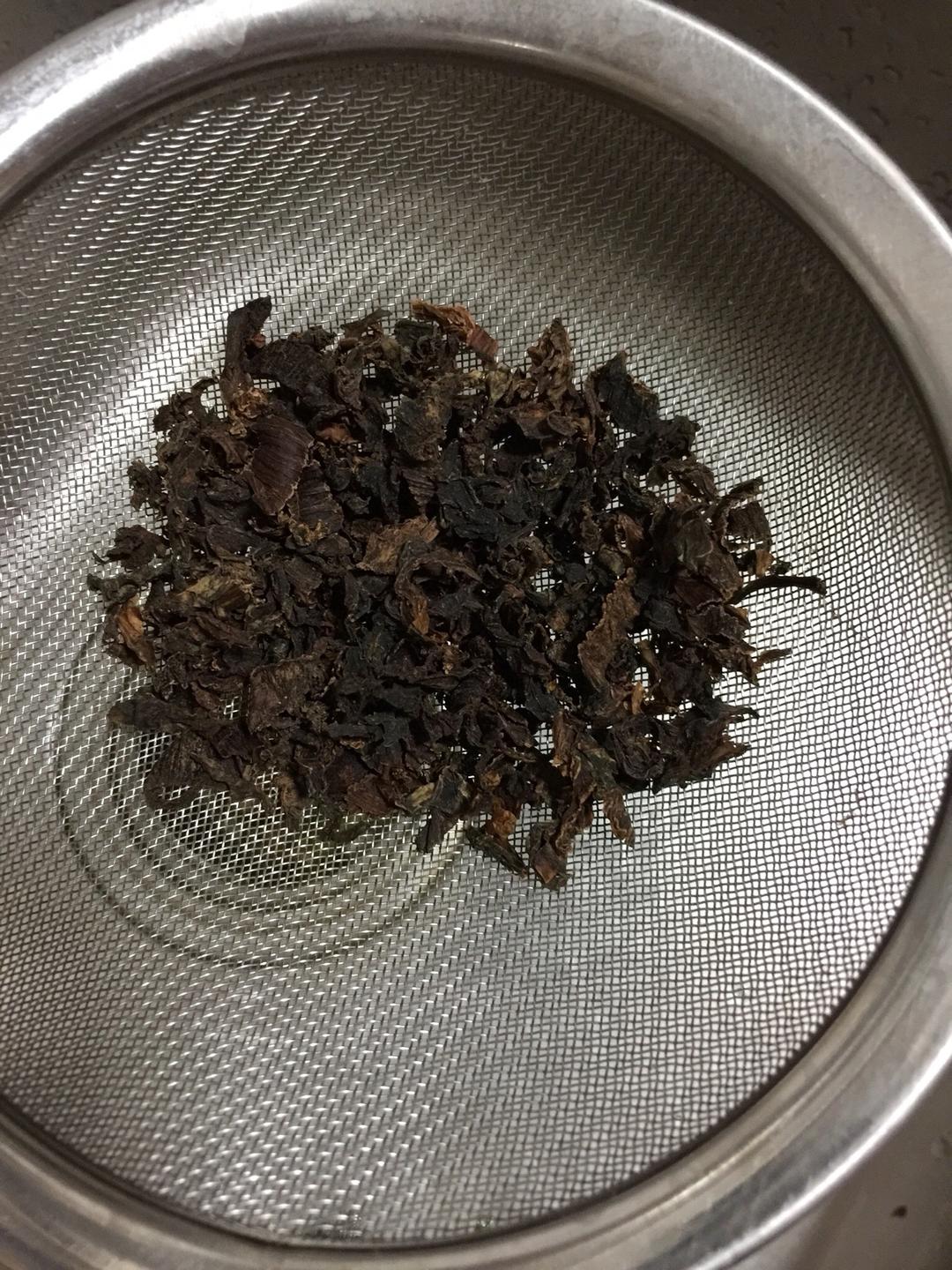 吃辣的超级下饭--梅干菜线椒炒鸡蛋的做法 步骤2