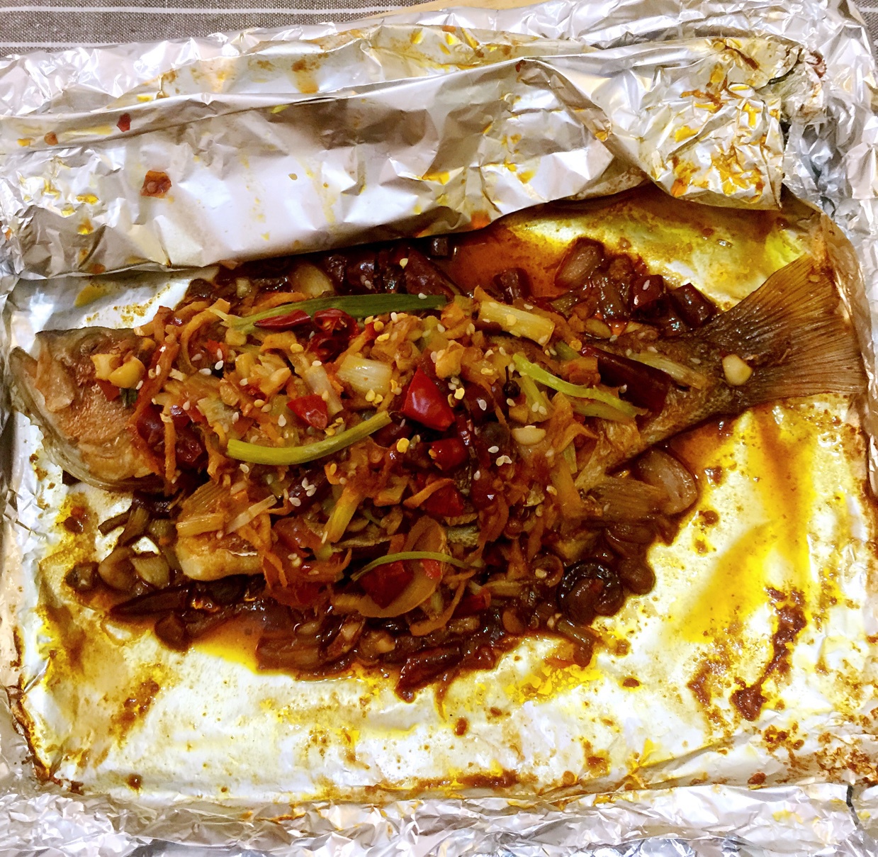 锡纸烤鲈鱼