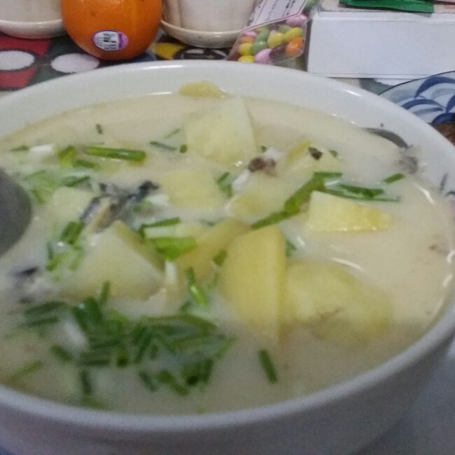 奶白鲫鱼豆腐汤