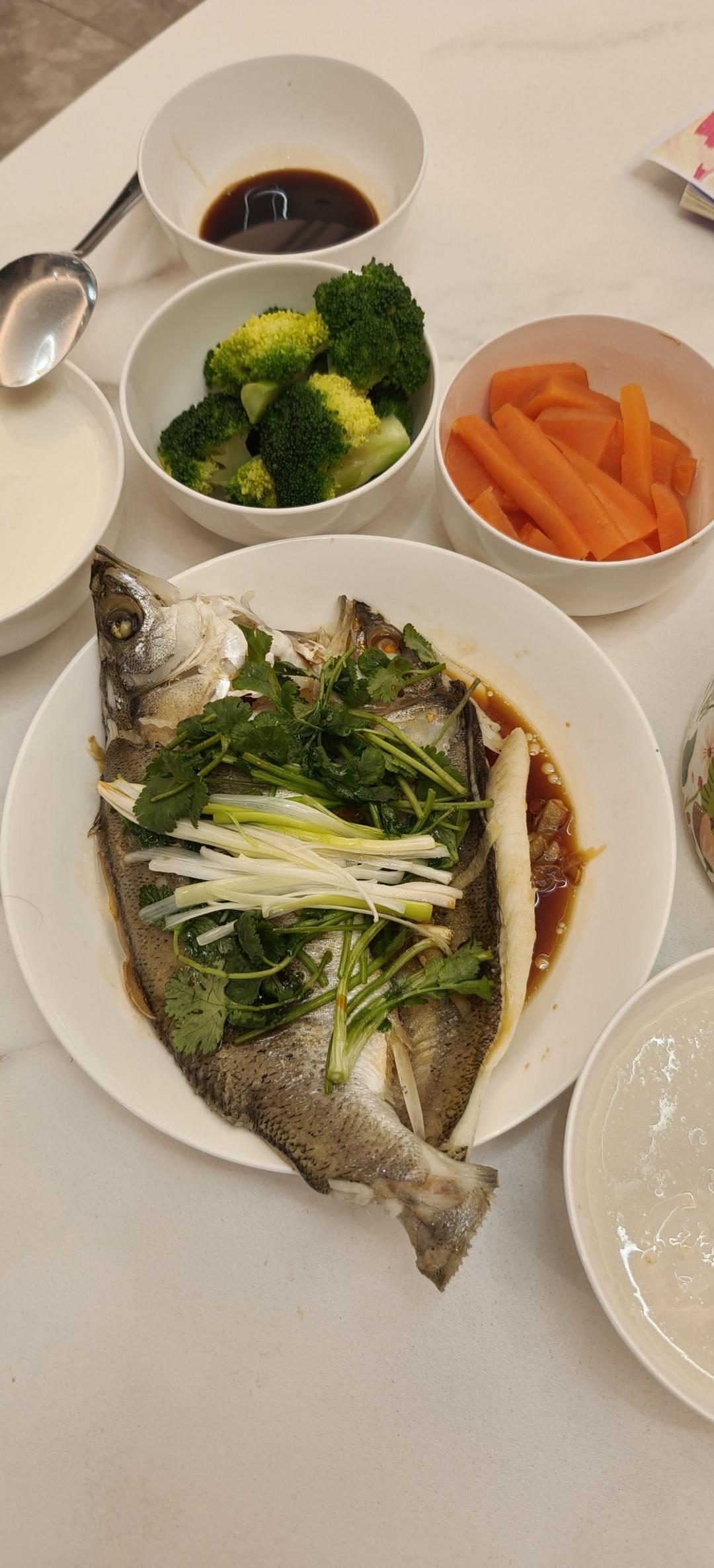 清蒸海鲈鱼
