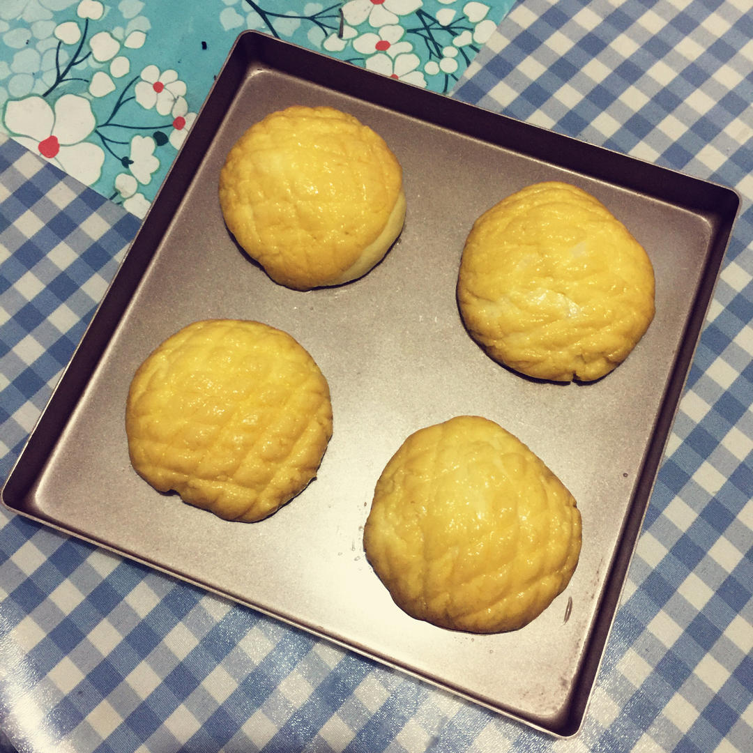 菠萝包