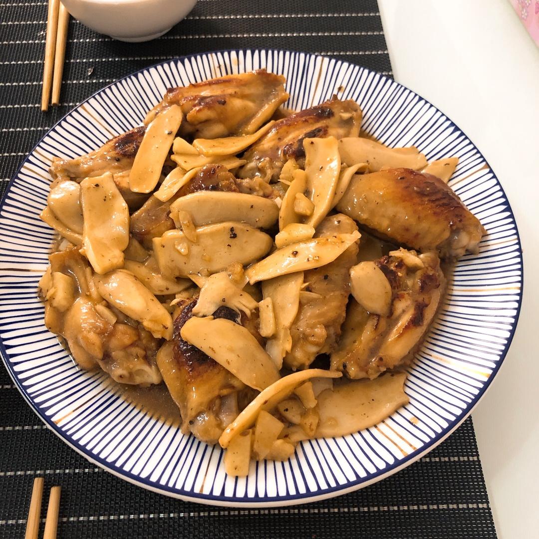 杏鲍菇(素鲍鱼)烧鸡翅中