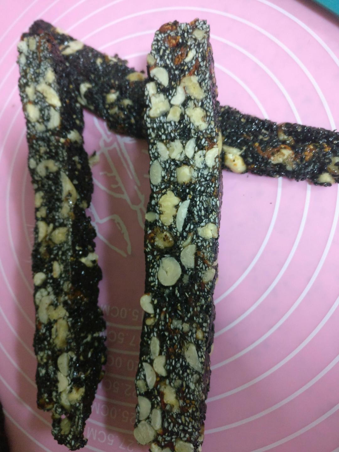 枸杞核桃花生黑芝麻片