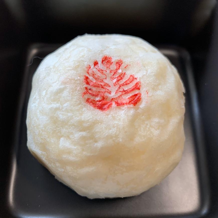 芸物白酥皮云腿月饼