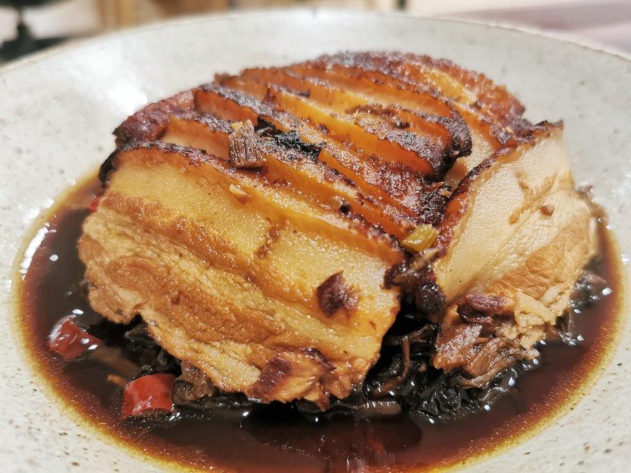 厨师长教你：“咸烧白”的正宗做法，一看就有食欲