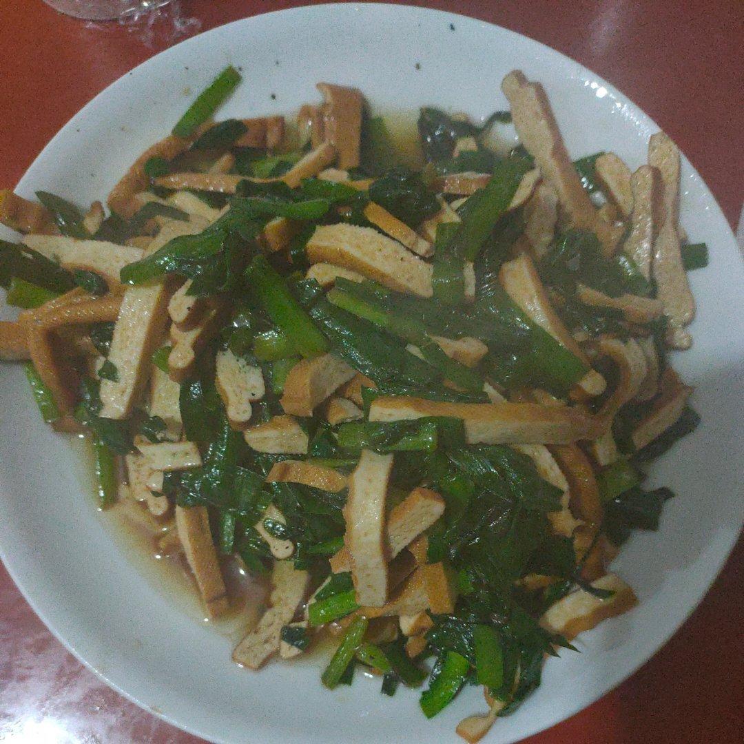 韭菜炒豆腐干