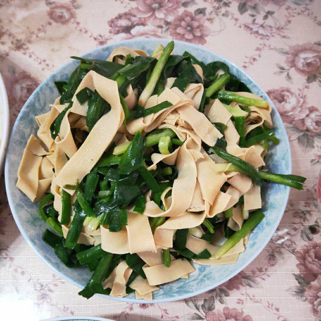 韭菜炒干豆腐
