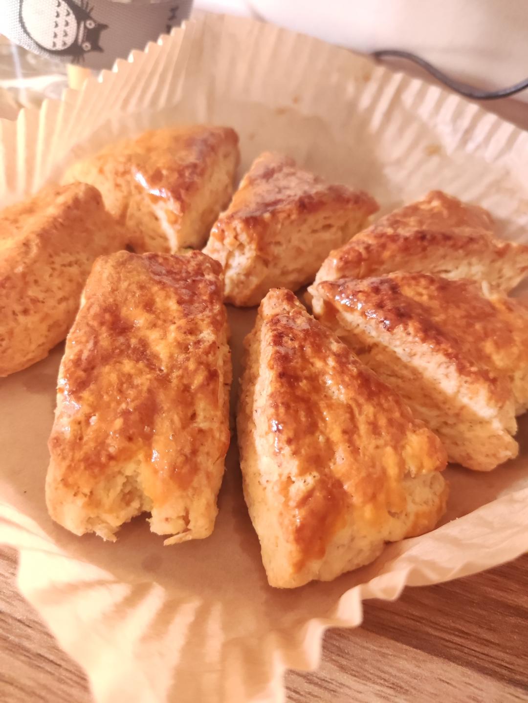 一定要尝试！爆炸好吃的！淡奶司康！【空气炸锅司康】