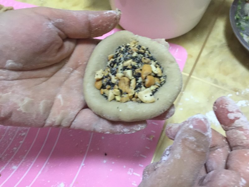 步骤图 我家的春节甜食 Zhu 2声 Ma 4声 Gu 1声 花生芝麻冰肉糍粑的做法 我家的春节甜食 Zhu 2声 Ma 4声 Gu 1声 花生芝麻冰肉糍粑的做法步骤 菜谱 下厨房 步骤图 我家的春节甜食 Zhu 2声 Ma 4声 Gu 1声 花生芝麻冰肉糍粑的做法 我家的春节甜食 Zhu 2声 Ma 4声 Gu 1声 花生芝麻冰肉糍粑的做法步骤 菜谱 下厨房