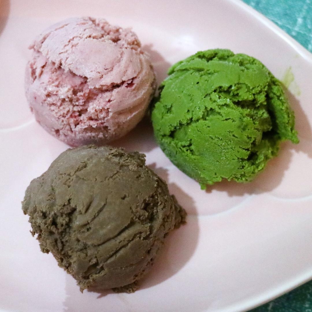 黑巧克力冰淇淋