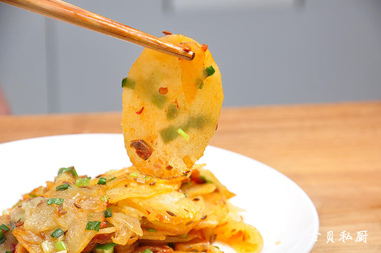 伪铁板土豆片的做法