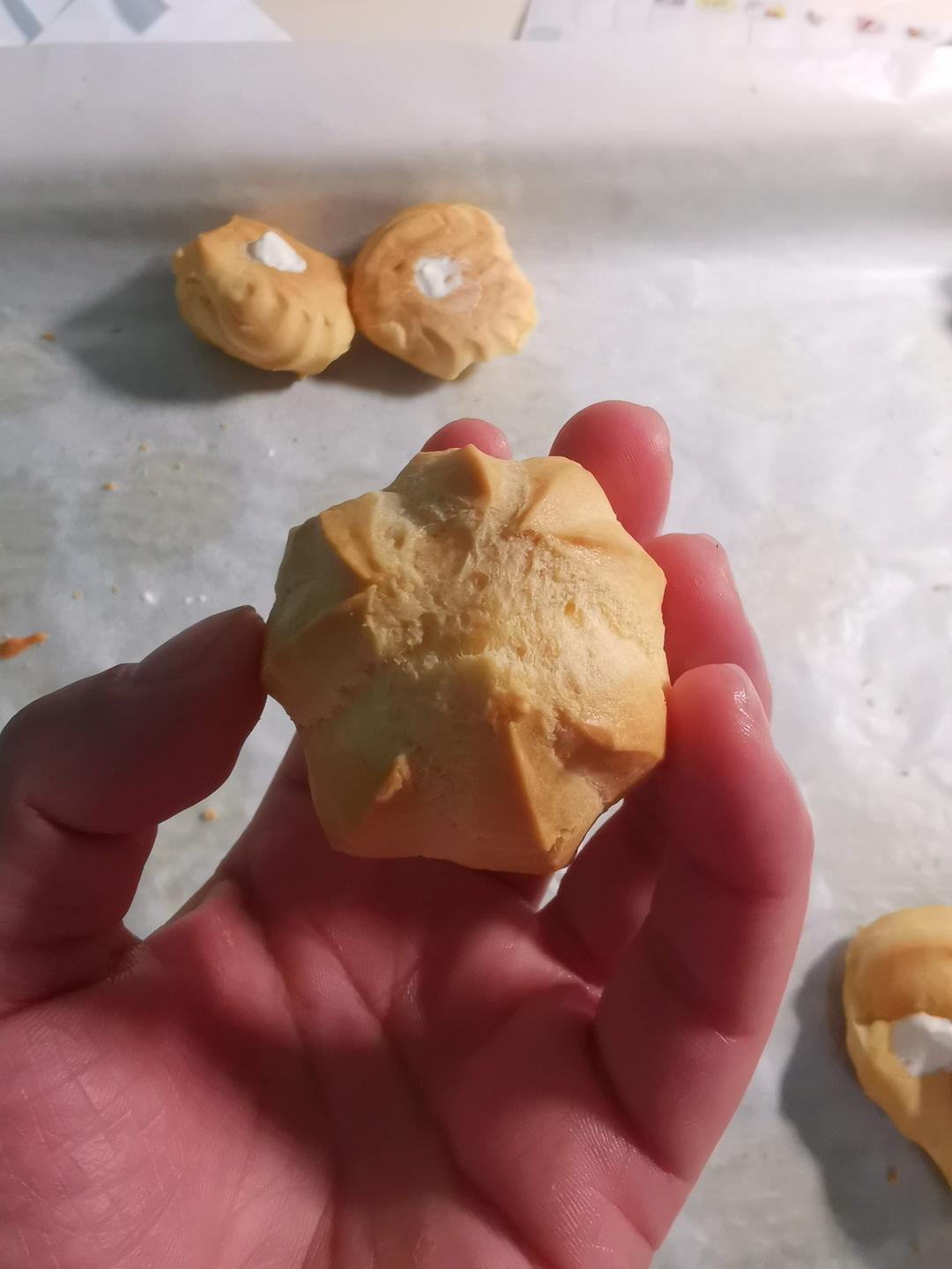 简单易成功的奶油小泡芙做法