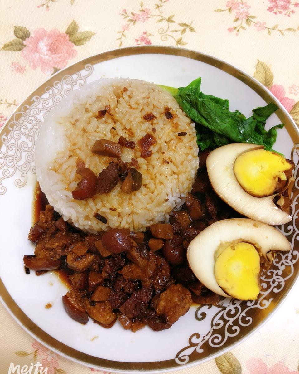 洋葱酥卤肉饭