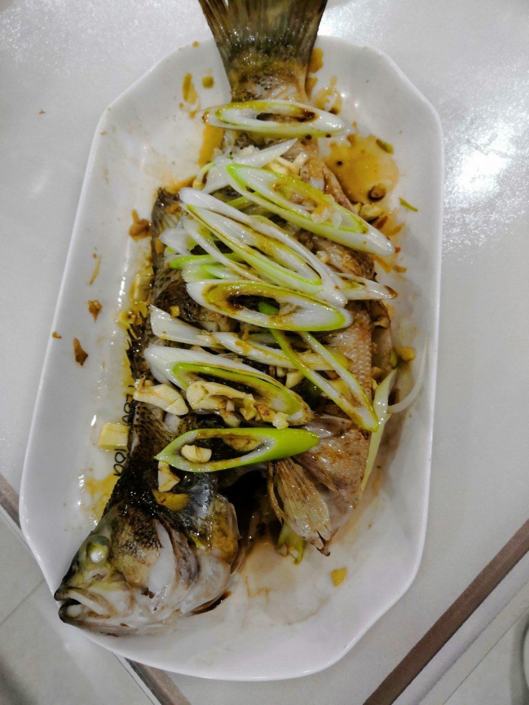 清蒸鲈鱼