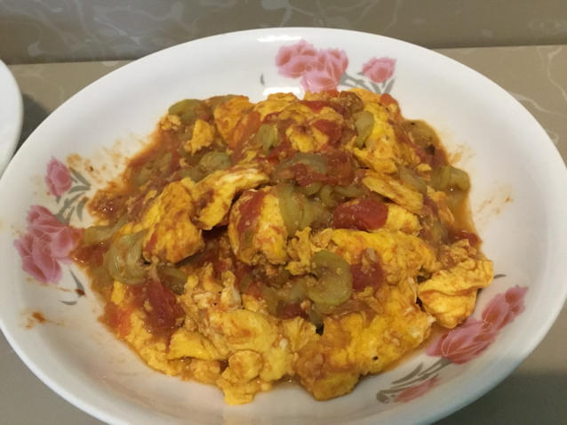 西红柿丝瓜炒鸡蛋