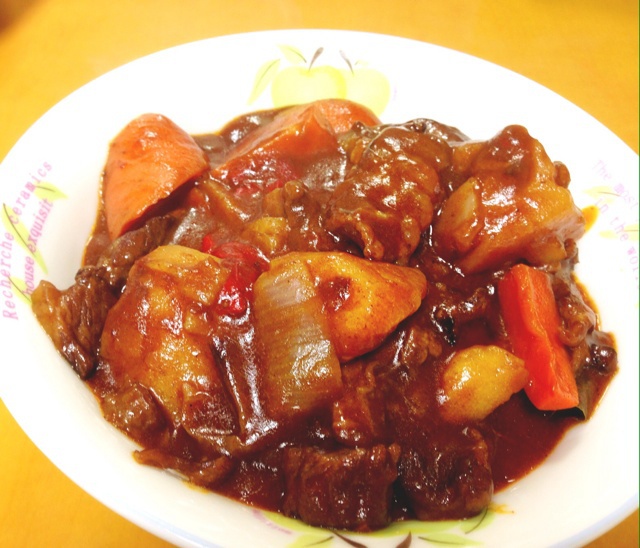 红酒烩牛肉