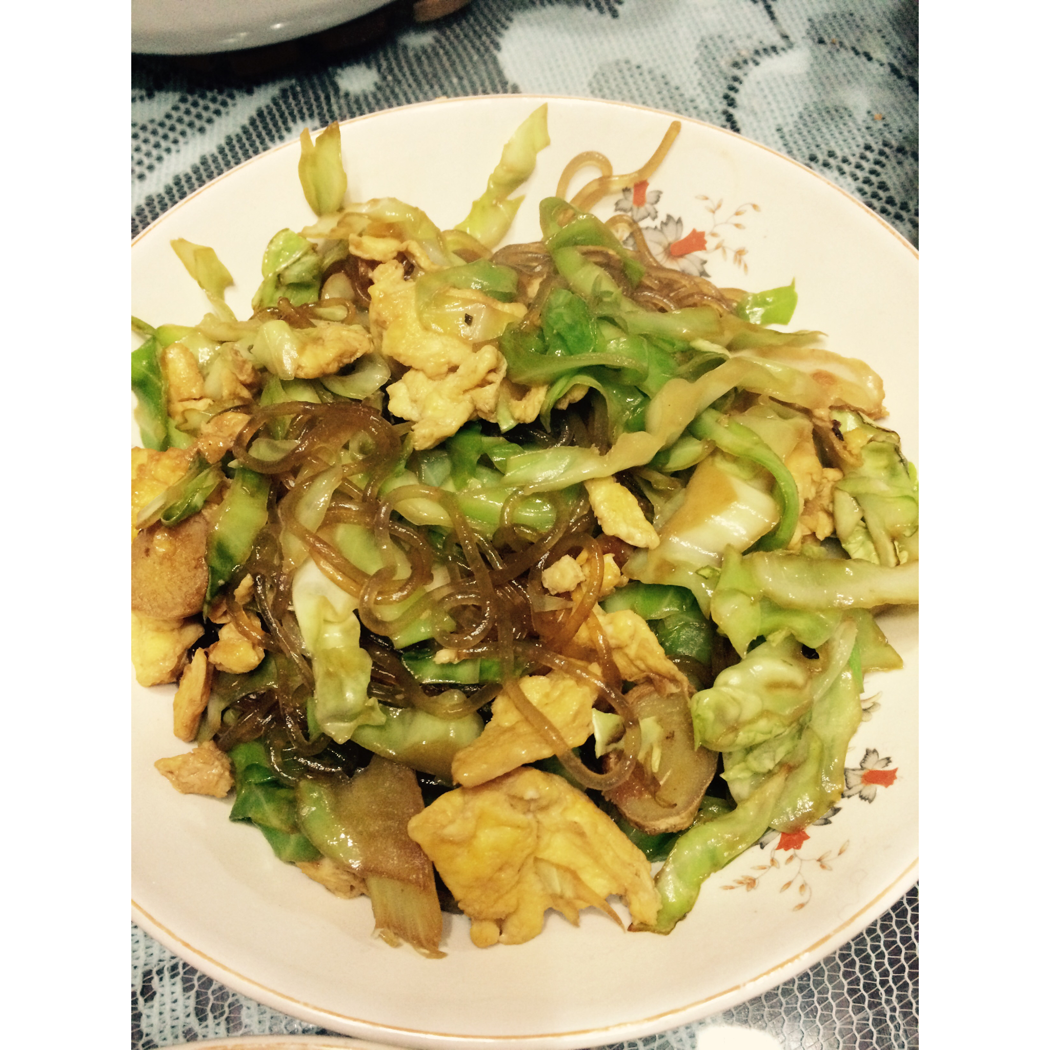 包菜粉丝炒鸡蛋