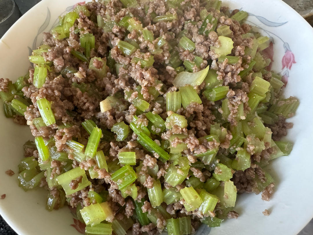 芹菜牛肉沫