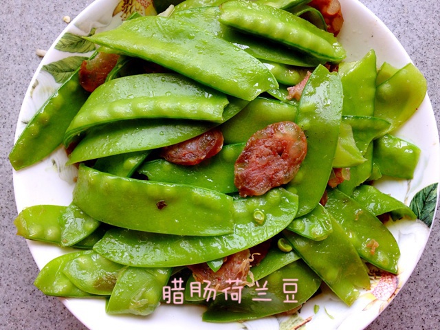 腊肠炒荷兰豆