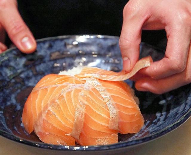 日式照烧三文鱼刺身饭的做法