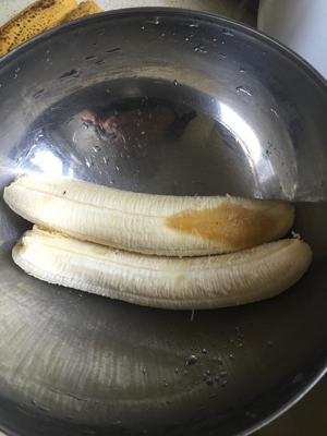 香蕉乳酪酸奶蛋糕的做法 步骤1