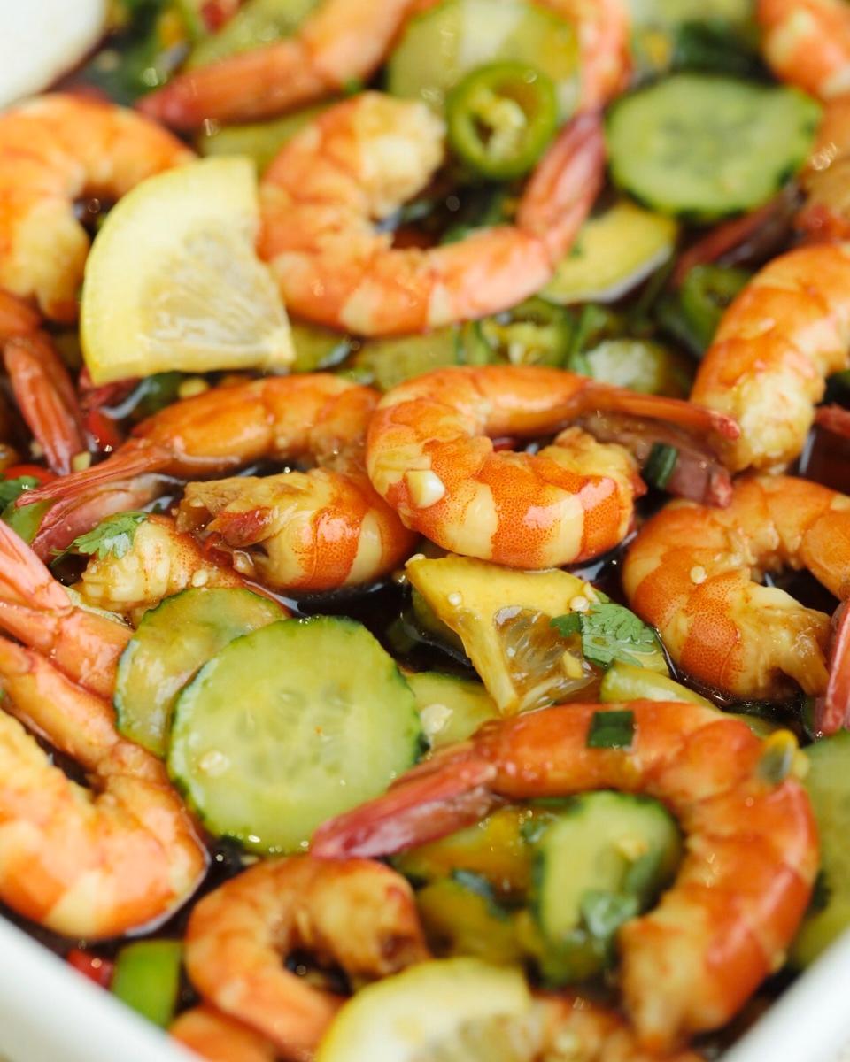 酸酸辣辣的黄瓜柠檬虾～虾这样做实在太好吃啦❗️