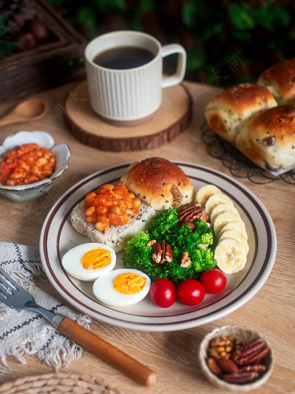 有肉有蛋的早餐面包！💯餐肉蛋面包
