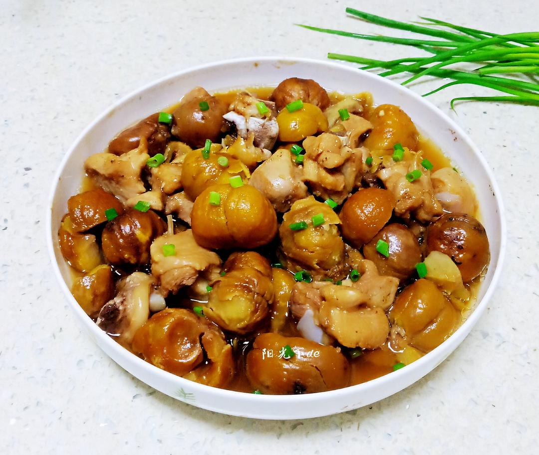 板栗蒸鸡🐔营养美味.鸡肉鲜嫩.板栗香甜.越吃越香‼️