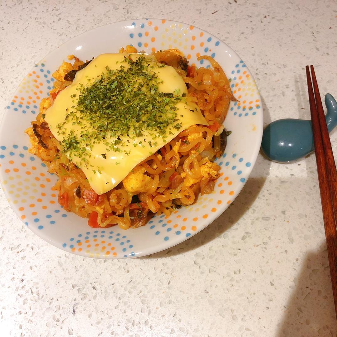 路边摊风味炒方便面