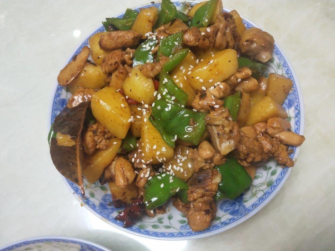 土豆烧鸡腿肉