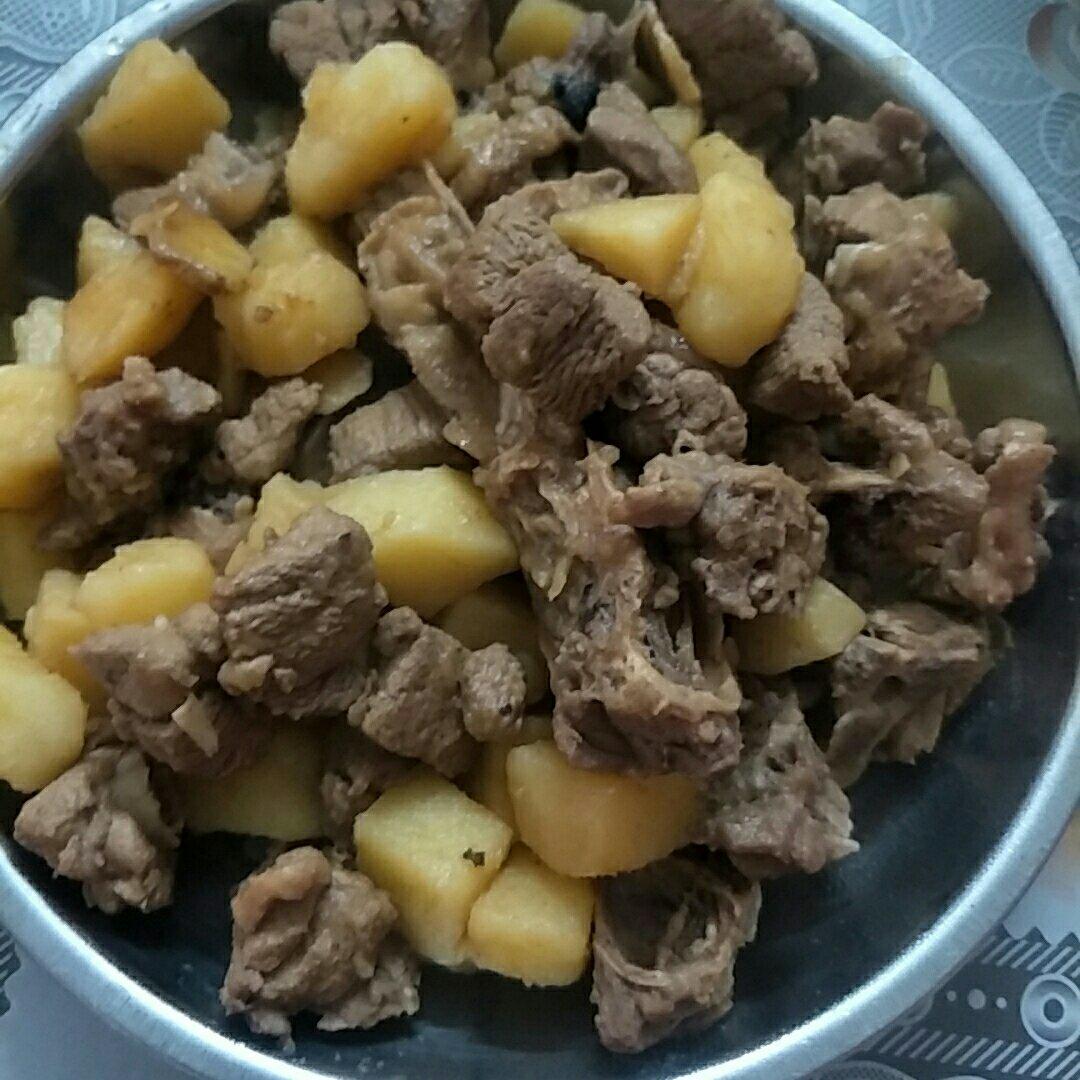 鸭肉焖土豆