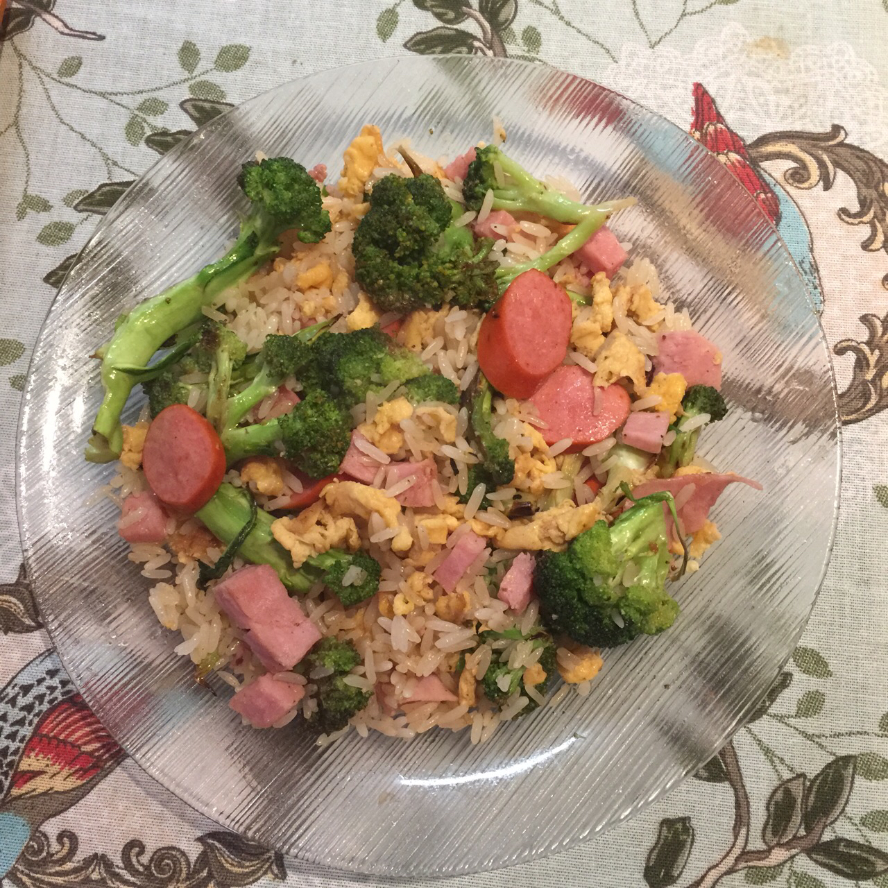 香肠鸡蛋炒饭
