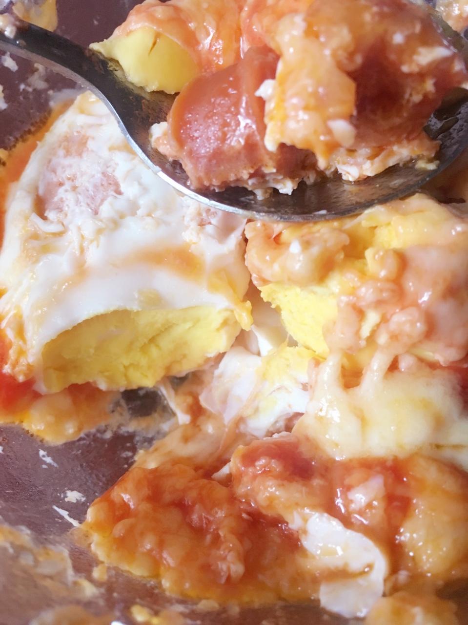 只需摆好材料去微波！惊艳全家的早餐端上桌：香肠奶酪烘蛋