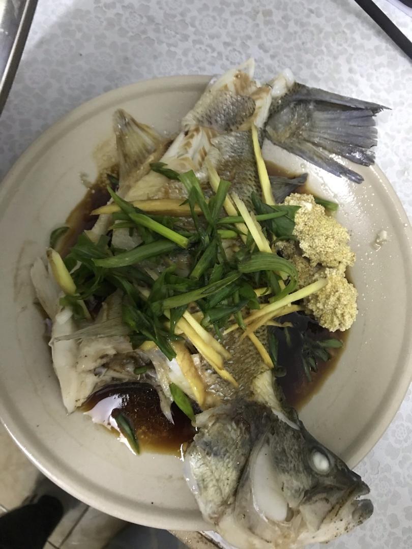 清蒸鲈鱼