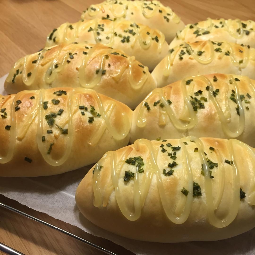 肉松葱香芝士面包