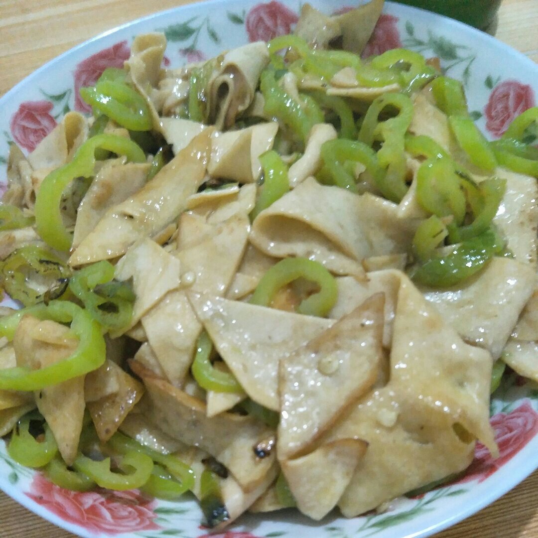 尖椒炒干豆腐