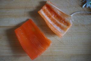 清蒸鲫鱼灌肉-附切红椒丝步骤的做法 步骤5
