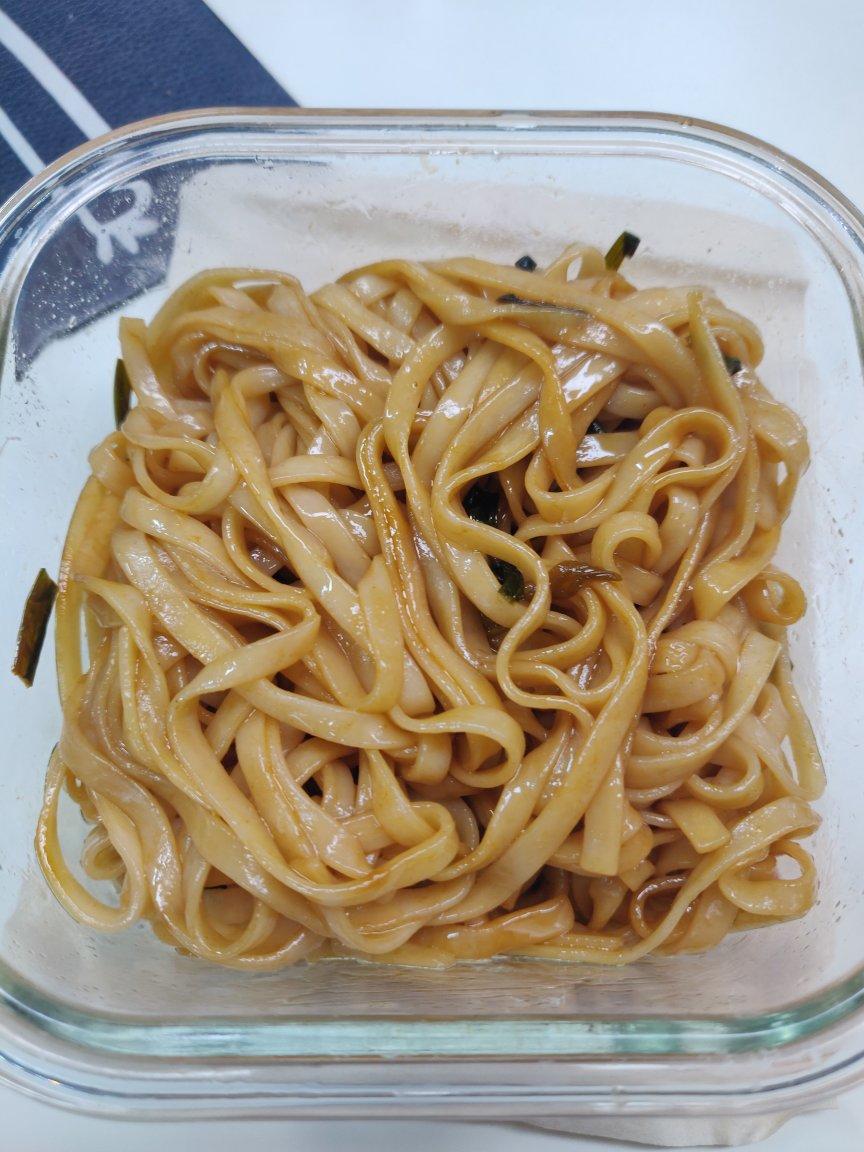 10分钟搞定的一碗葱油拌面