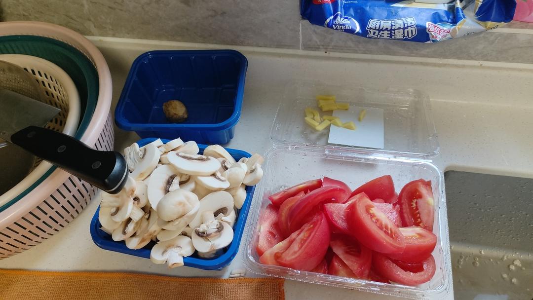鲜美的【肉末炒口蘑】（超快手）